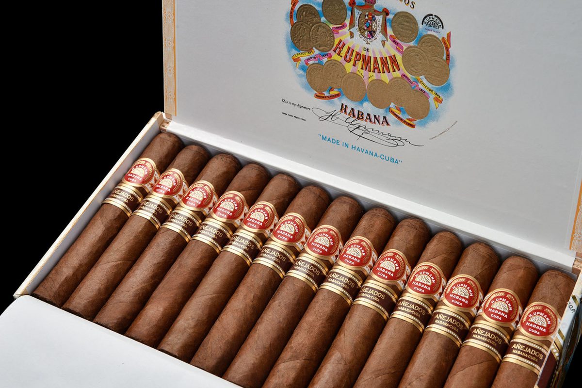 H. Upmann robustos añejados 2 scaled