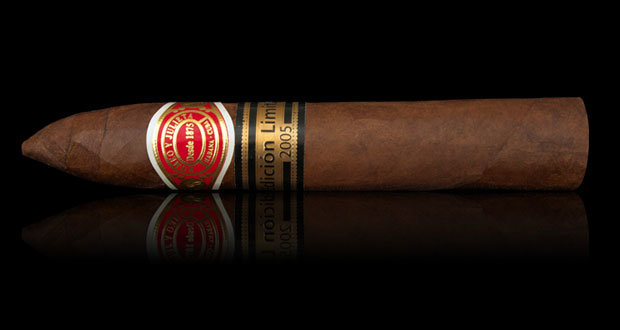 Romeo y Julieta Petit Piramides Edicion Limitada 2005 main