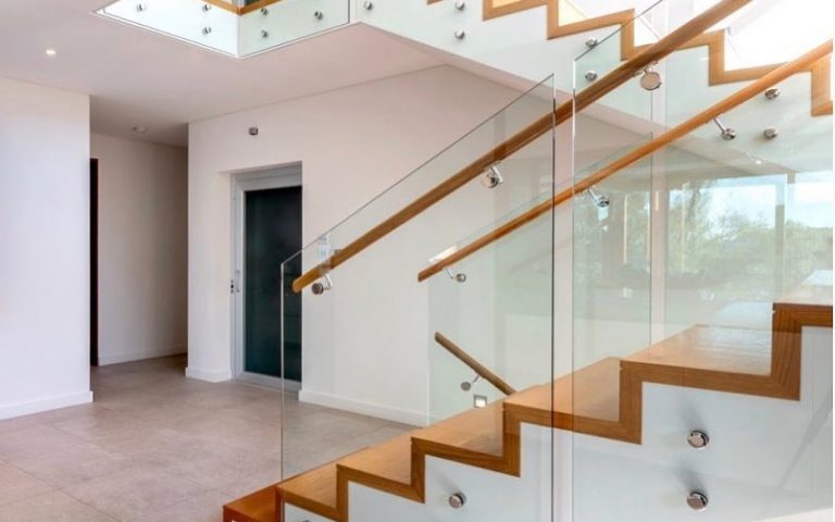 A beautiful home built by @luxus.homes and we were lucky enough to help them out with the staircase!