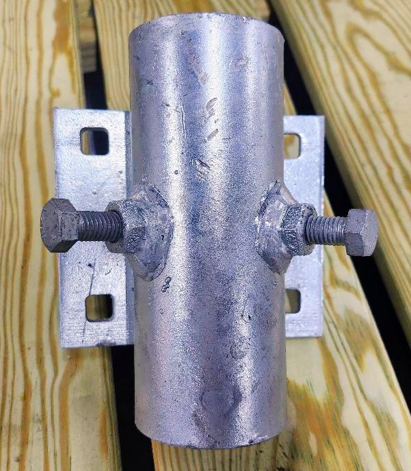 Flat Pipe Holder with Nuts