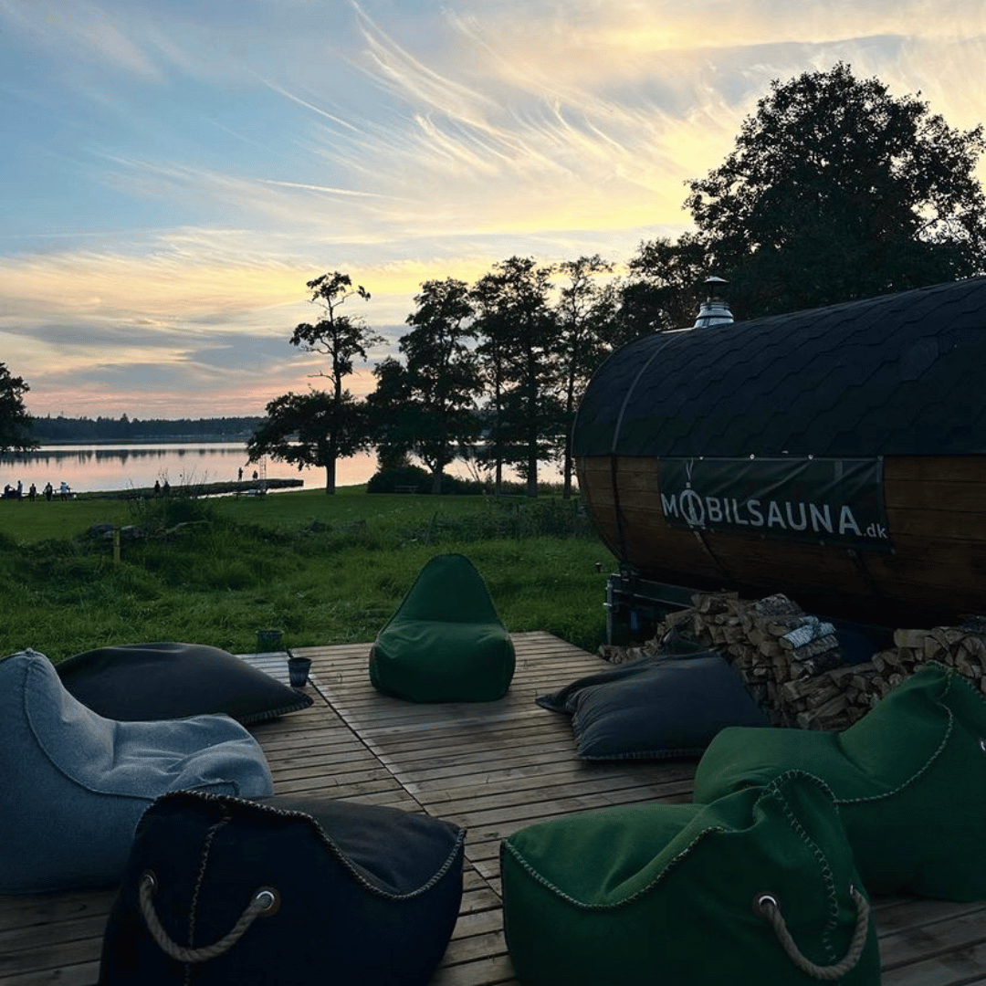 På billedet ses Mobilsaunas mobile sauna. Den står klar til sauna gus i sydhavn