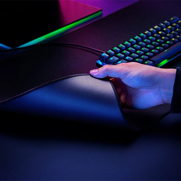 Razer Strider XXL 4