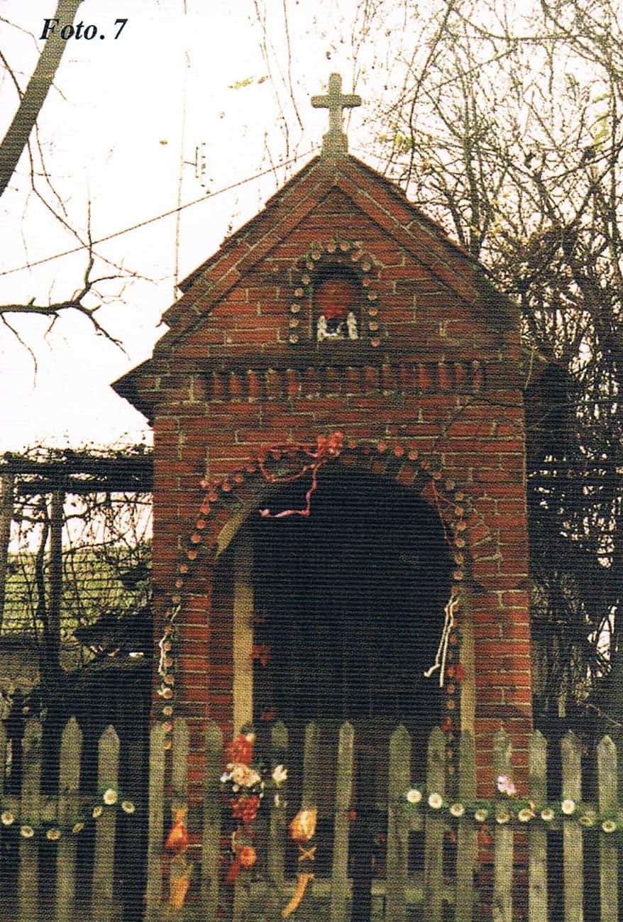 Kapliczka w Brzózie Królewskiej